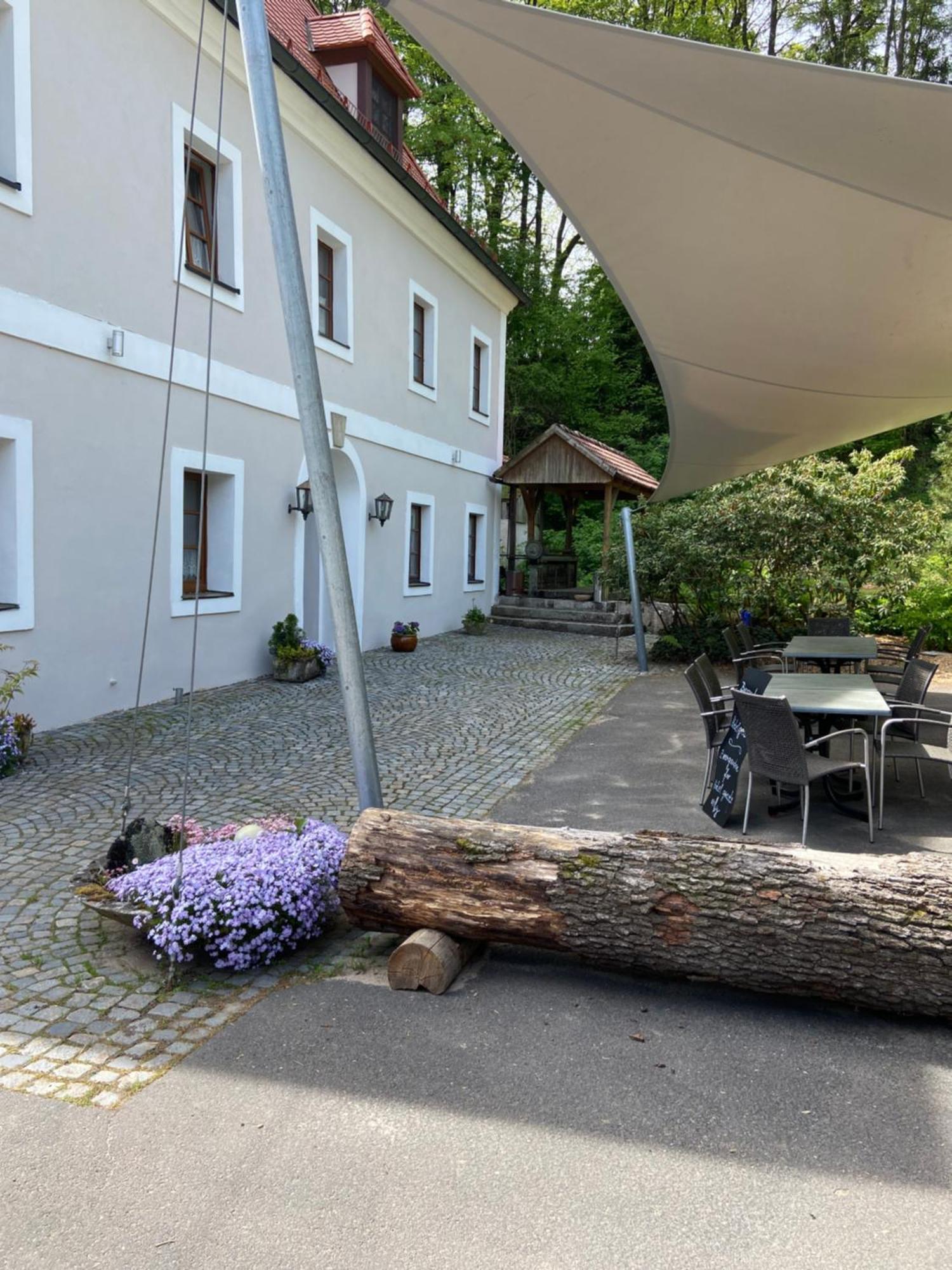 Landhotel Kahrmuehle Pressath Bagian luar foto