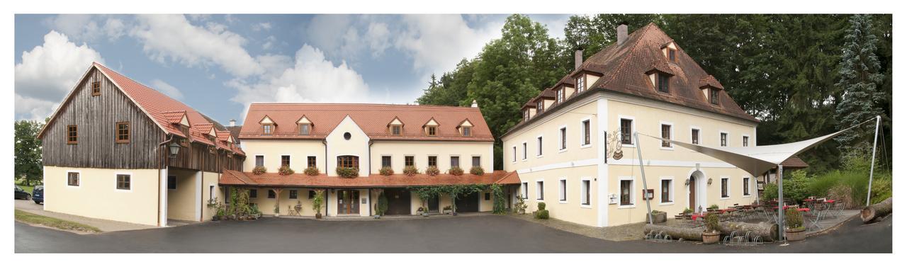 Landhotel Kahrmuehle Pressath Bagian luar foto
